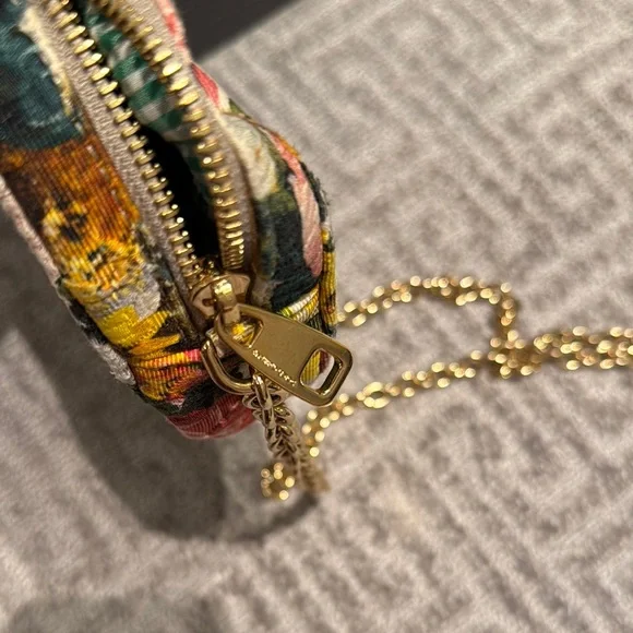 Dolce & Gabbana (D&G) Floral Round Crossbody Bag with Chain Strap - Picture 7 of 7